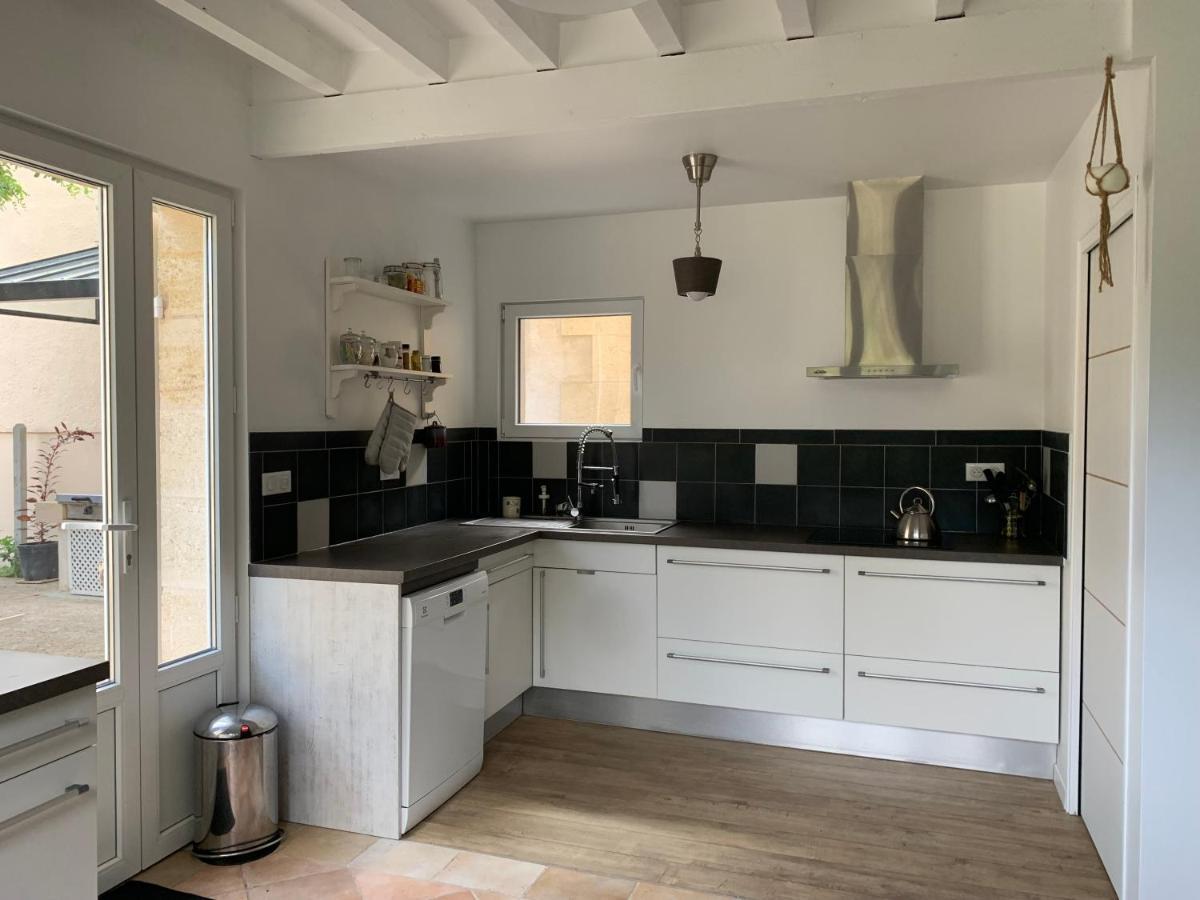 Batisse En Pierre XVII Siecle 115 M² Avec Terrasse Villa Ambares-et-Lagrave Eksteriør bilde